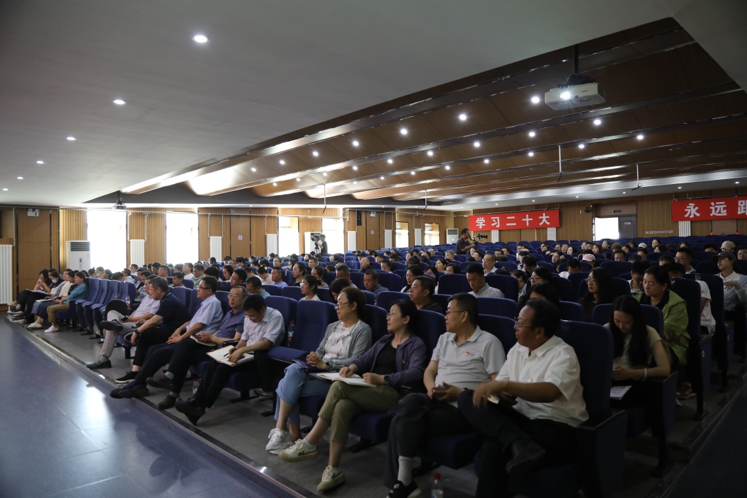 B53A1226.JPG B53A1226.JPG